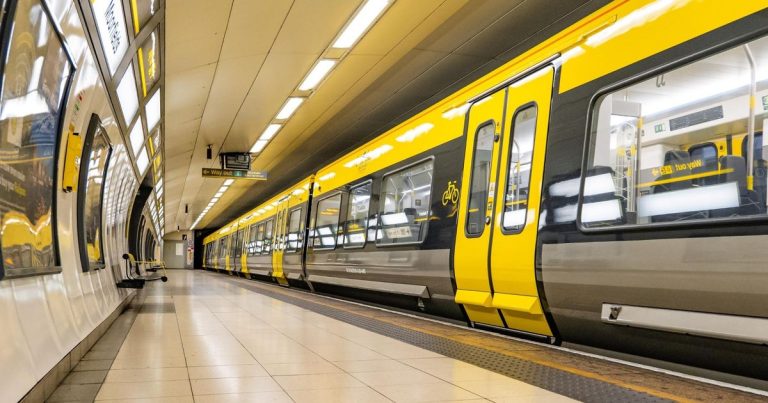 1_C2A3500k-worth-of-investment-is-being-used-to-improve-drainage-on-Merseyrail-Network-between-Liverpool